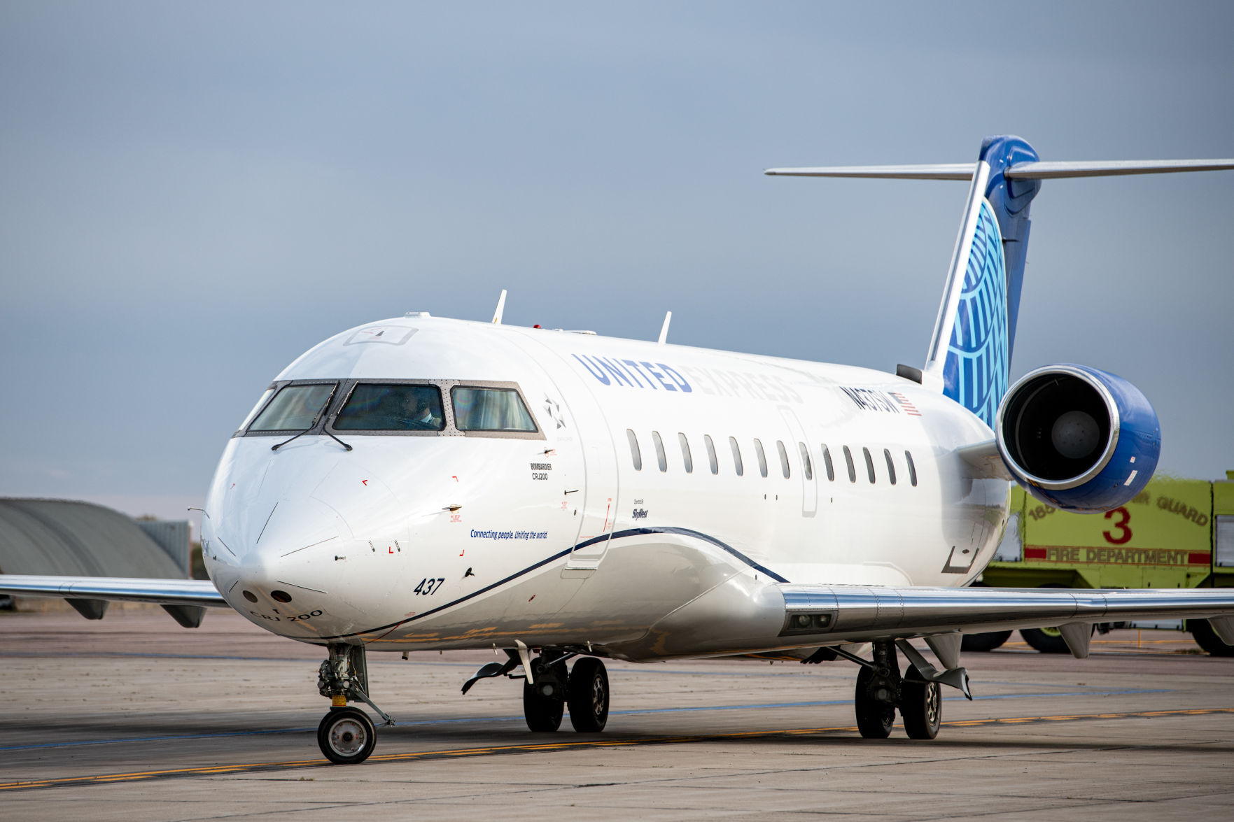 SkyWest adds service to Denver